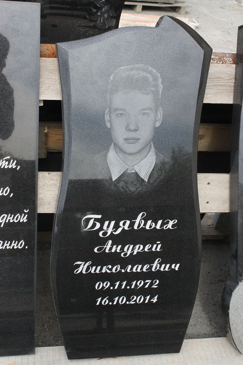 Памятник №063 из черного гранита — фото 2